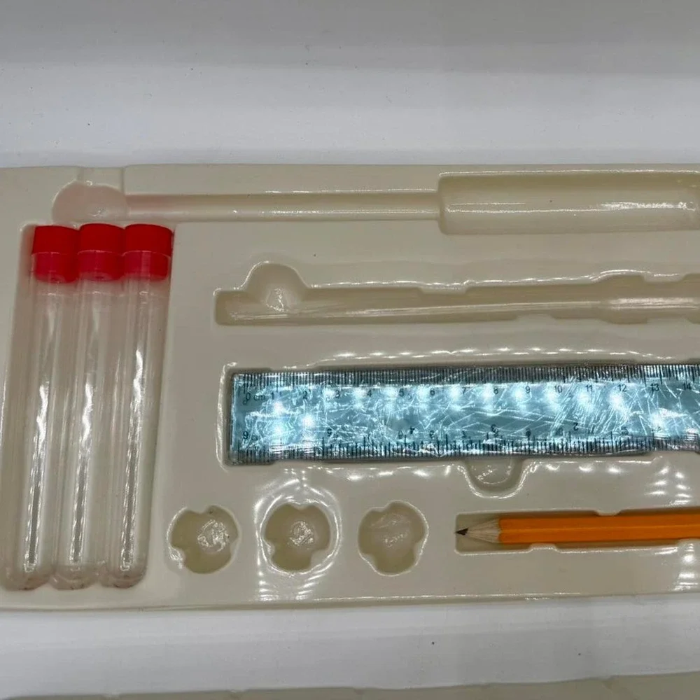The Magic School Bus Chemistry Lab